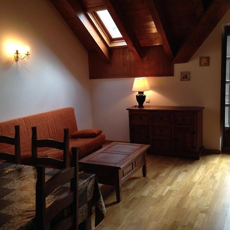 Apartaments Pirinenc Естери д'Анеу Екстериор снимка
