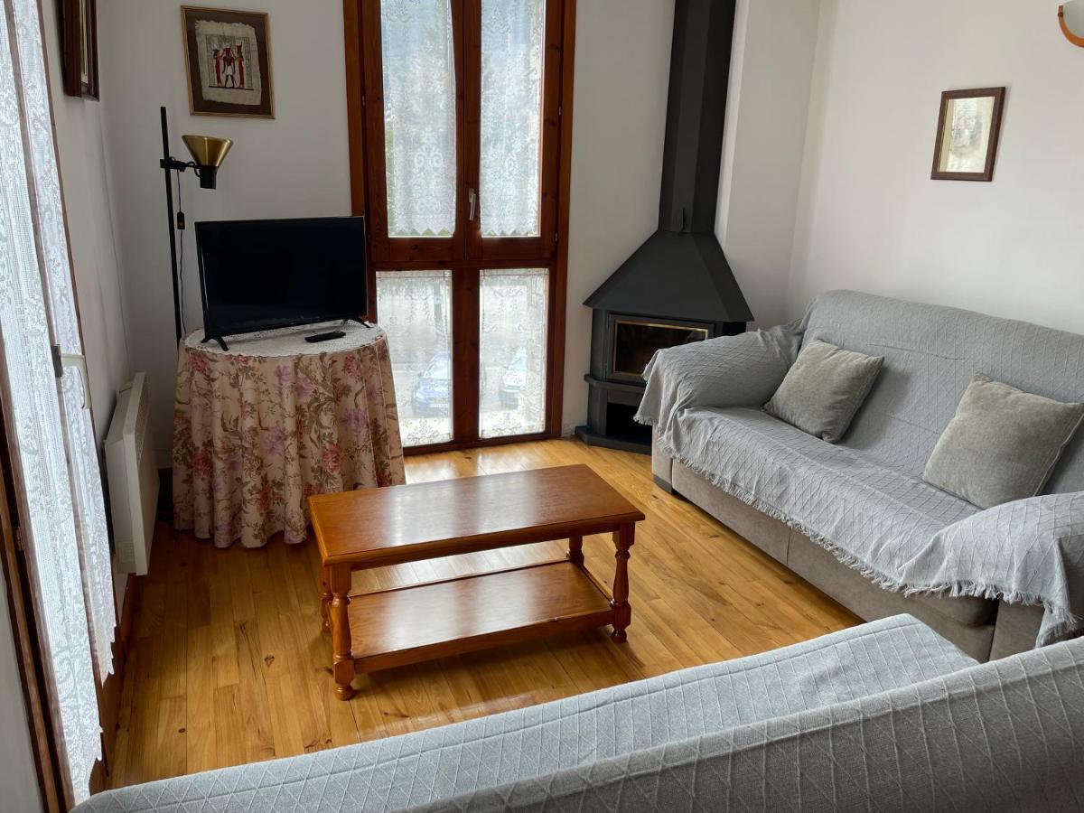 Apartaments Pirinenc Естери д'Анеу Екстериор снимка