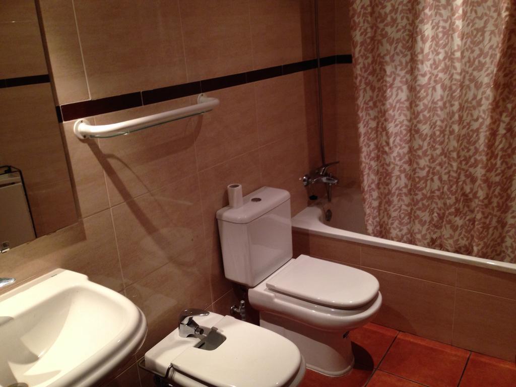 Apartaments Pirinenc Естери д'Анеу Стая снимка