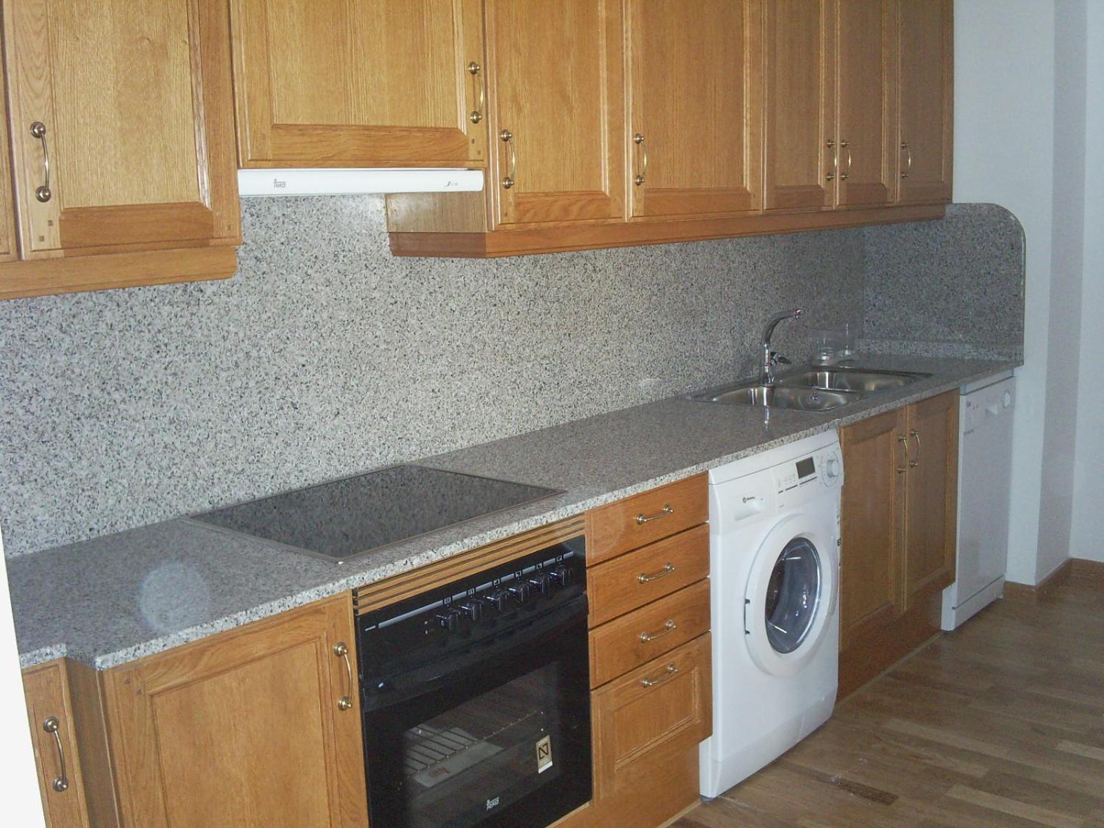 Apartaments Pirinenc Естери д'Анеу Екстериор снимка