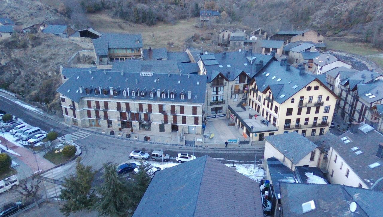 Apartaments Pirinenc Естери д'Анеу Екстериор снимка